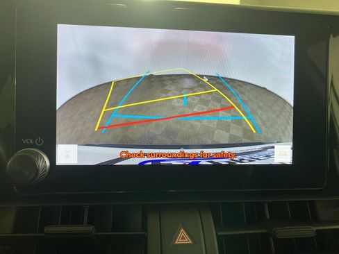 Used 2024 Toyota RAV4 SE image 16