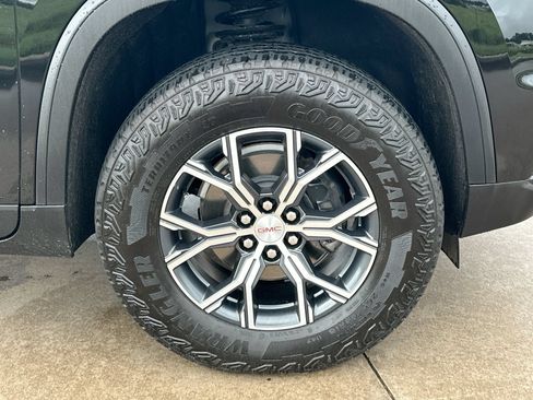 Used 2025 GMC Acadia AT4 AWD/4WD image 10