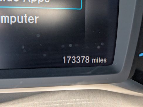 Used 2022 Honda Pilot Touring image 14