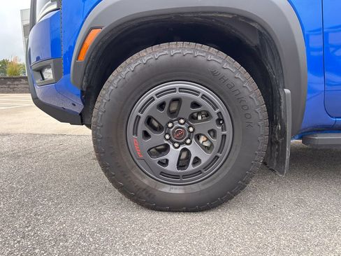 Used 2025 Nissan Frontier PRO-4X w/ Pro Convenience Package AWD/4WD image 36