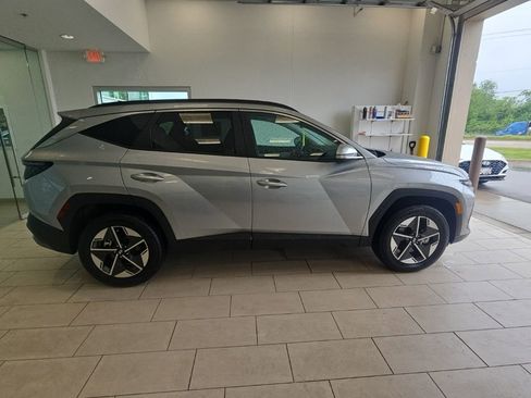 Certified 2025 Hyundai Tucson SEL AWD/4WD image 6