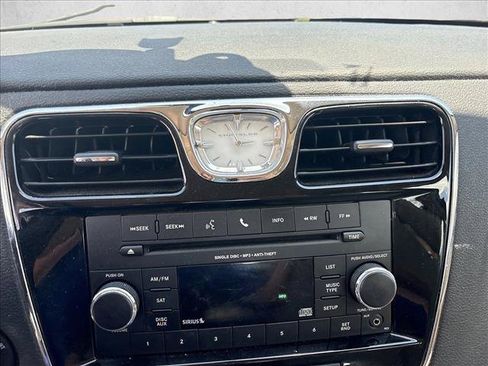 Used 2014 Chrysler 200 Touring FWD image 12