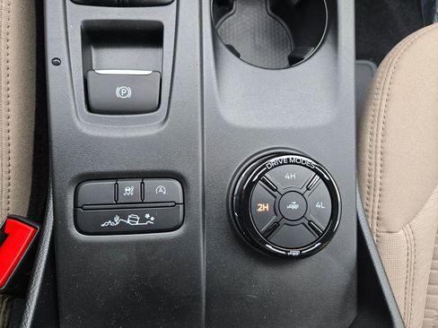 New 2025 Ford Ranger XLT w/ FX4 Off-Road Package image 13