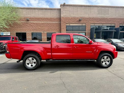 Used 2005 Toyota Tacoma PreRunner w/ TRD Sport Pkg #3 RWD image 5