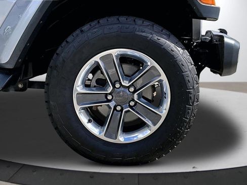 Certified 2020 Jeep Wrangler Unlimited Sahara AWD/4WD image 31