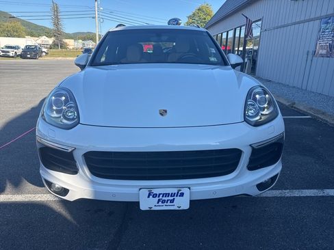 Used 2017 Porsche Cayenne image 8