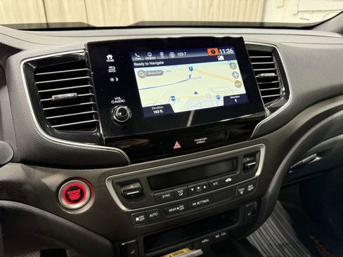 Used 2022 Honda Passport TrailSport image 14