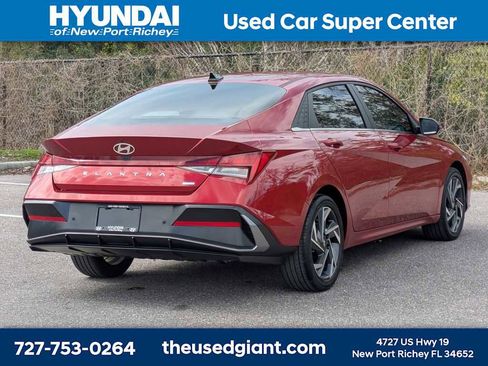 Used 2024 Hyundai Elantra Limited image 5