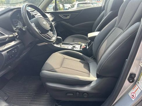 Used 2019 Subaru Forester Premium AWD/4WD image 12