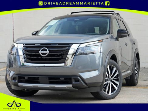 Used 2025 Nissan Pathfinder Platinum AWD/4WD image 1