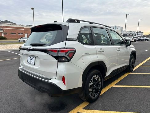 Used 2025 Subaru Forester image 7