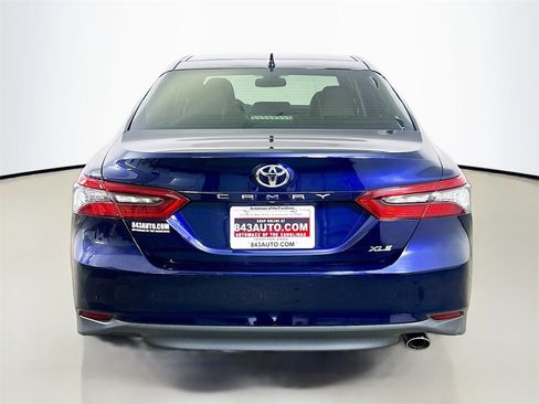 Used 2022 Toyota Camry XLE image 6