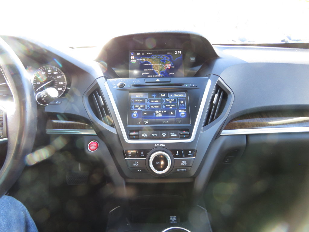 Used 2017 Acura MDX w/ Technology Package AWD/4WD image 29