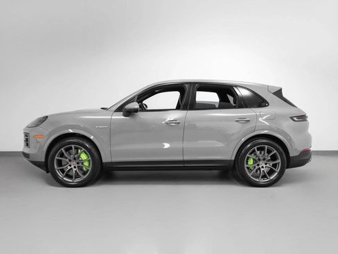 New 2025 Porsche Cayenne E-Hybrid image 98