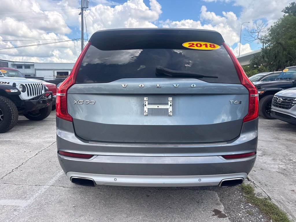 Used 2018 Volvo XC90 T6 Momentum w/ Convenience Package AWD/4WD image 4