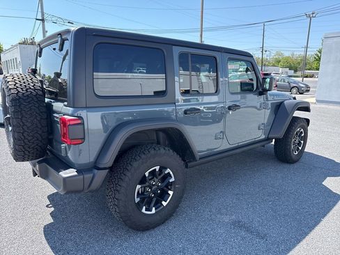 Used 2025 Jeep Wrangler Unlimited Rubicon 4xe AWD/4WD image 12