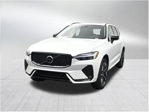 New 2026 Volvo XC60 B5 Plus AWD/4WD image 8