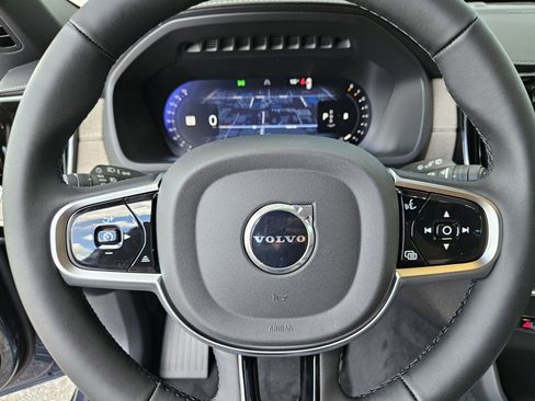 New 2026 Volvo XC90 B6 Plus w/ Protection Package Premier image 35