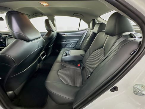 Used 2021 Toyota Camry SE w/ Carpet Mat Package (TMS) image 26