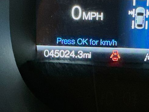 Used 2024 Ford Edge SEL image 19