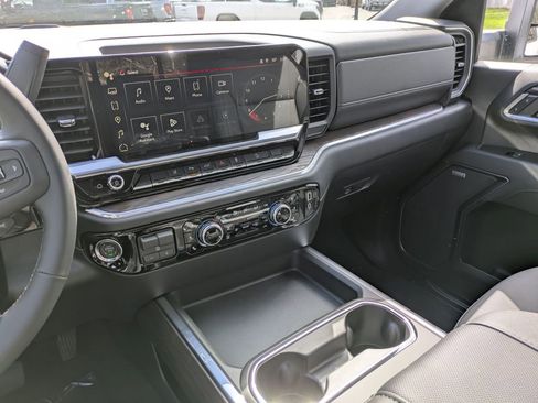 New 2026 GMC Sierra 2500 SLT w/ SLT Premium Package AWD/4WD image 21