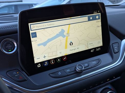 Used 2025 Chevrolet Blazer LT w/ Sound & Technology Package image 22