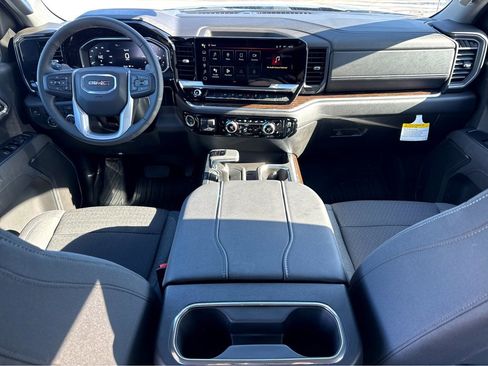 New 2026 GMC Sierra 1500 Elevation image 11