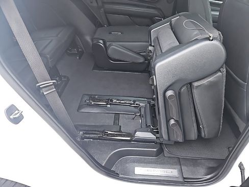 Used 2023 GMC Yukon Denali image 30