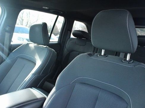 Used 2024 Jeep Grand Cherokee Laredo image 14