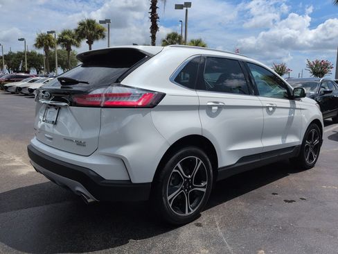 Used 2020 Ford Edge Titanium FWD image 4