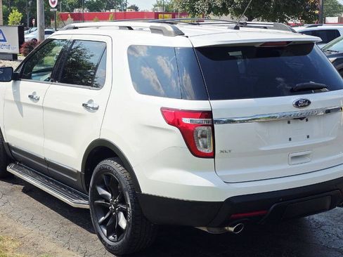Used 2014 Ford Explorer XLT w/ Equipment Group 202A AWD/4WD image 4