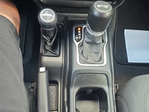 Used 2021 Jeep Wrangler Unlimited Sport AWD/4WD image 25