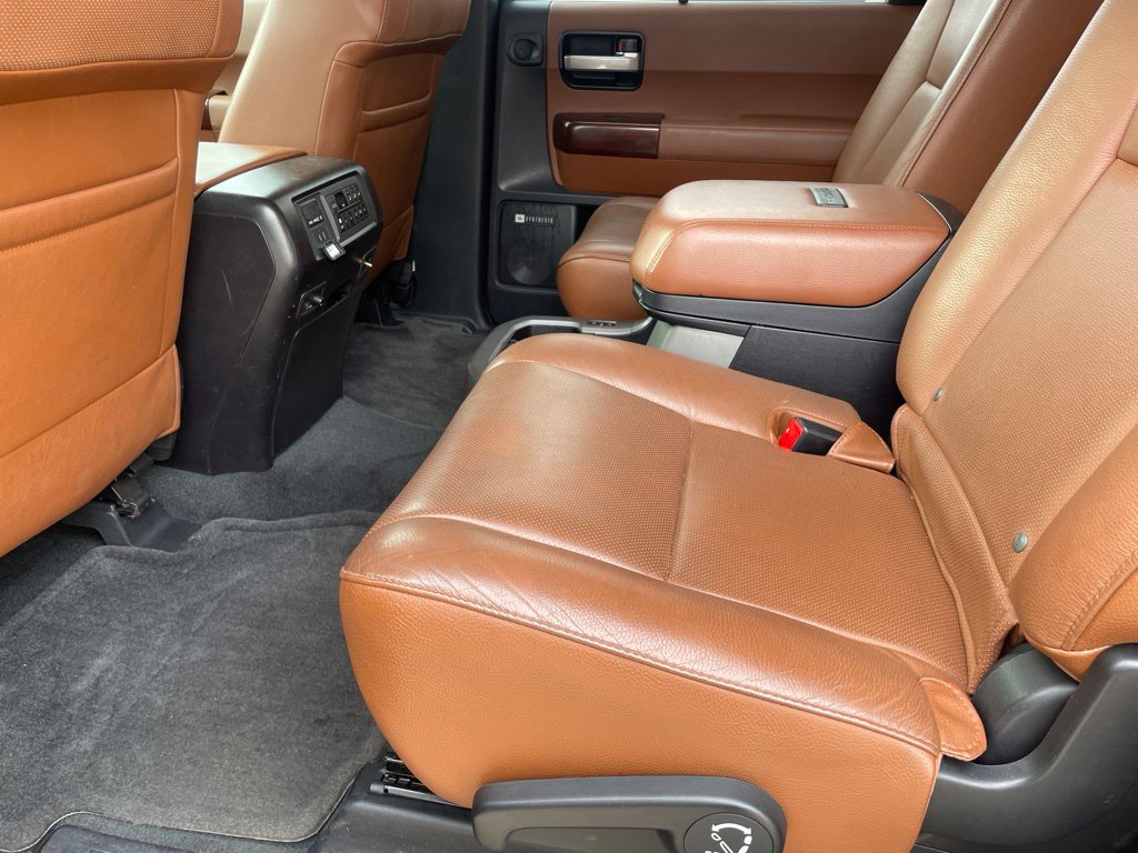 Used 2017 Toyota Sequoia Platinum RWD image 19