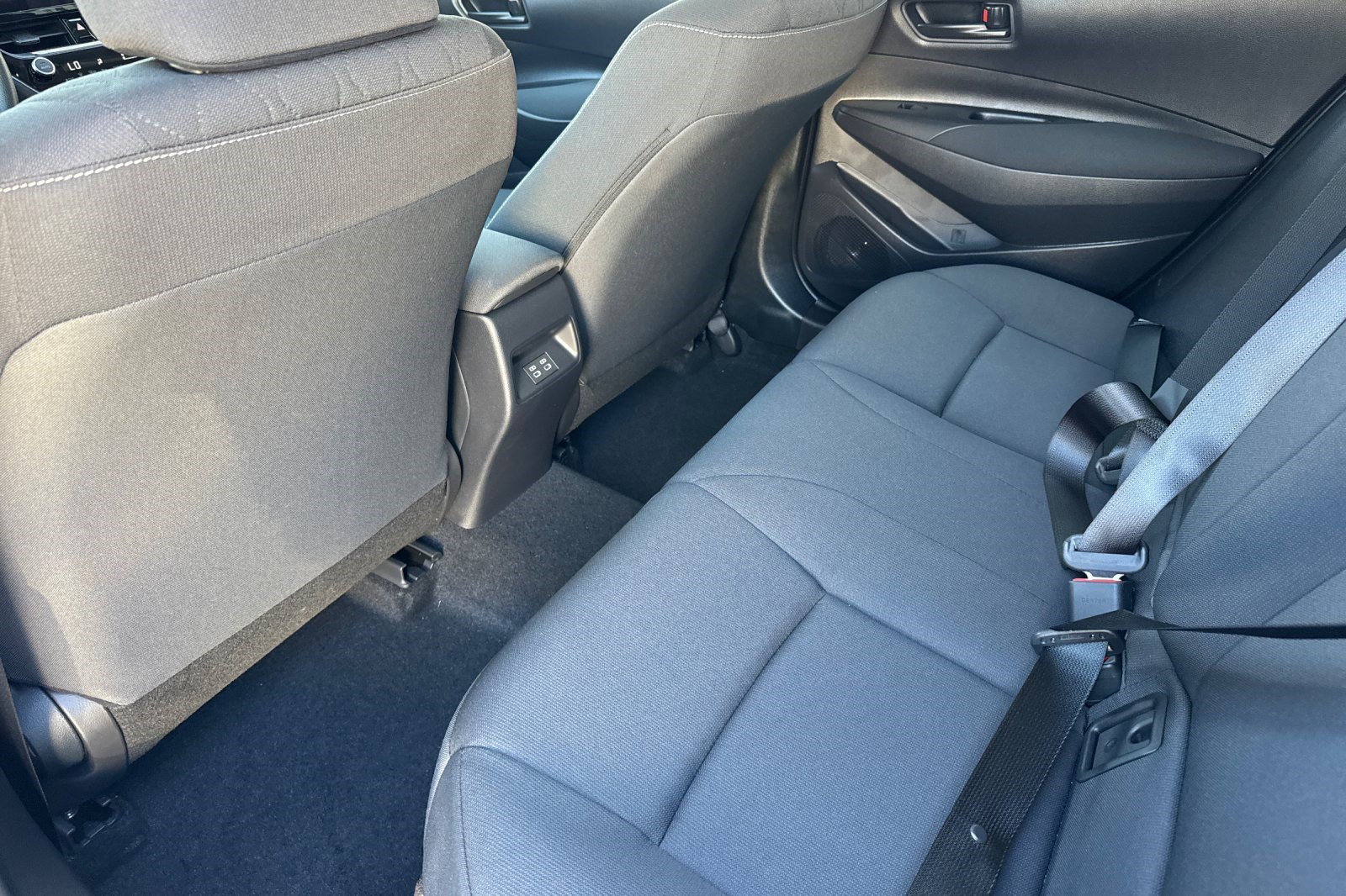 Used 2026 Toyota Corolla LE FWD image 23
