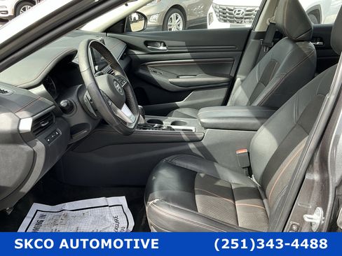 Used 2022 Nissan Altima 2.5 SR w/ Midnight Edition Package image 11