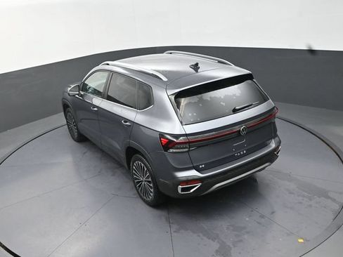 Used 2026 Volkswagen Taos SE FWD image 26