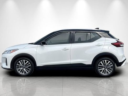 Used 2024 Nissan Kicks SV FWD image 7