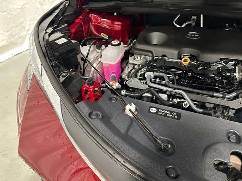 Used 2025 Toyota Sienna XLE AWD/4WD image 72