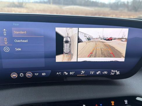 Used 2025 Buick Enclave Sport Touring image 21