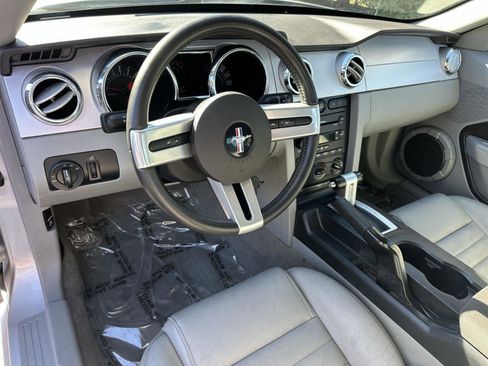 Used 2007 Ford Mustang GT Premium image 2