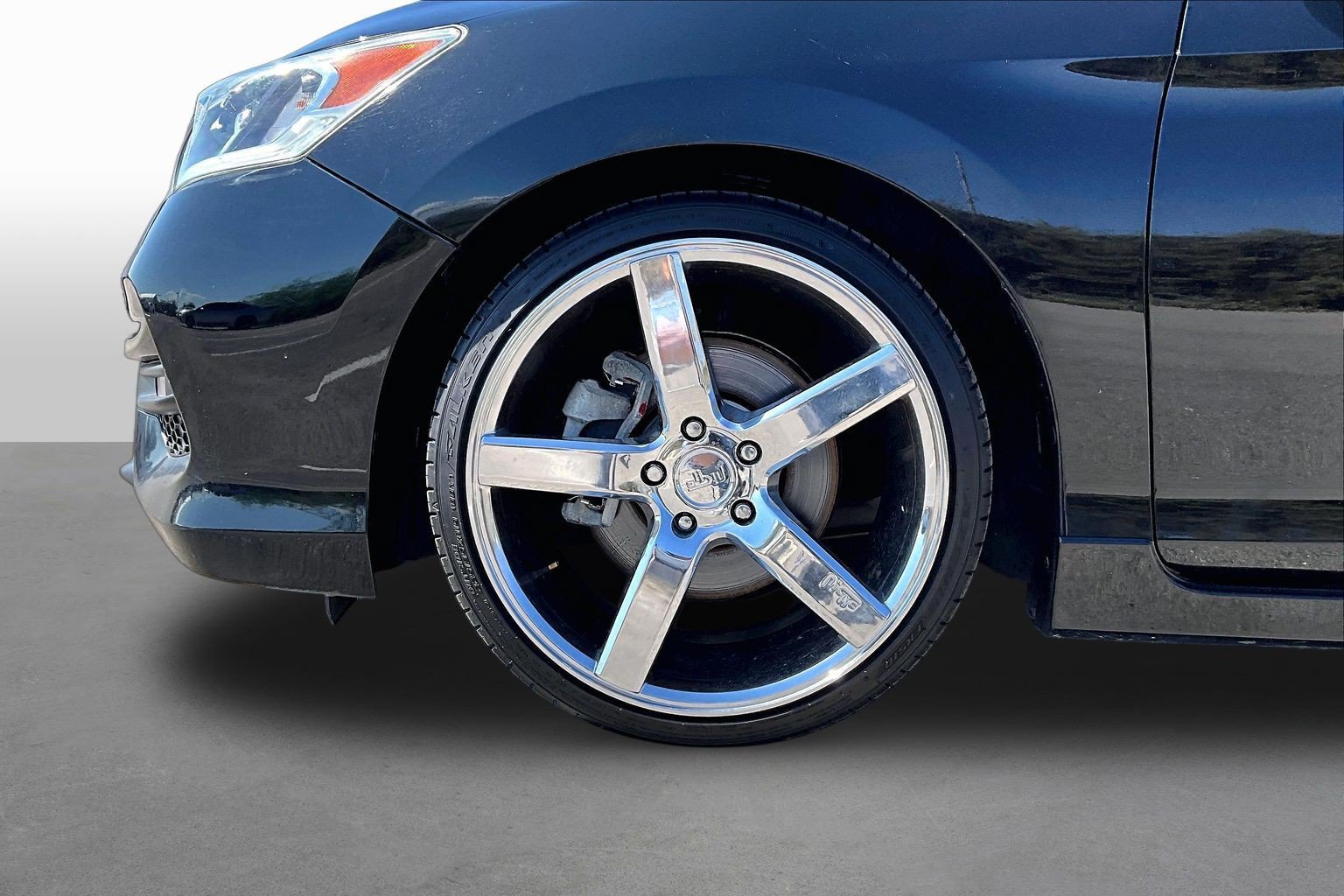 Used 2017 Honda Accord Sport image 8