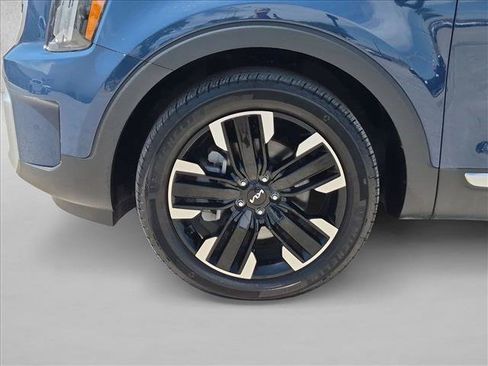 Used 2025 Kia Telluride SX w/ SX Captain's Chair Package AWD/4WD image 27