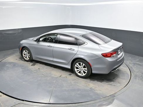 Used 2015 Chrysler 200 Limited w/ Convenience Group image 25