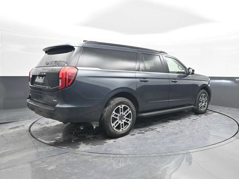 Used 2025 Ford Expedition Max Active image 8