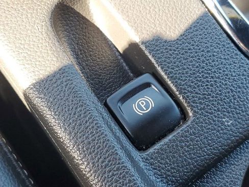 Used 2017 Buick Cascada Premium image 22