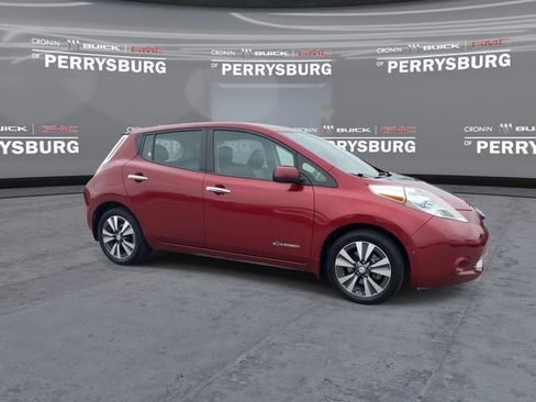 Used 2015 Nissan Leaf FWD image 9