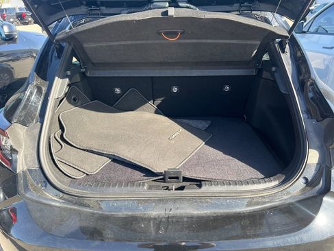 Used 2025 Toyota Corolla SE image 13