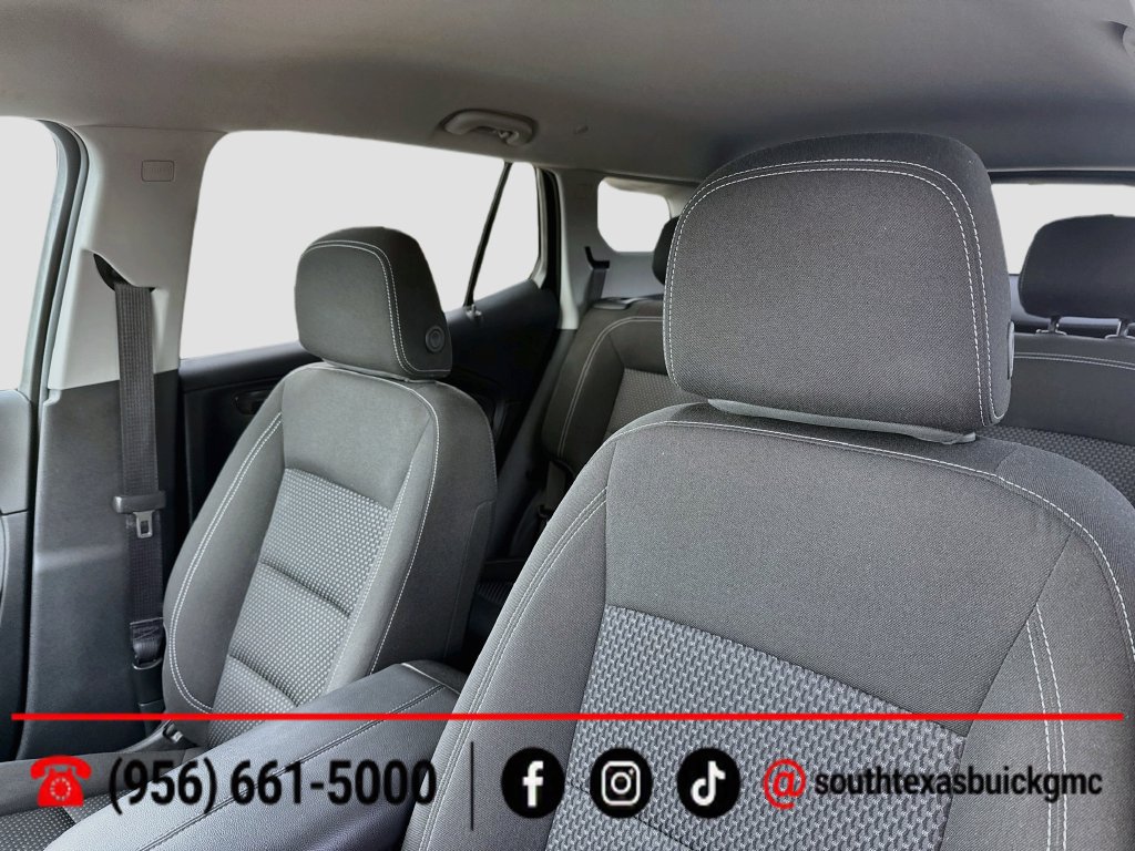 Used 2024 GMC Terrain SLE w/ Driver Convenience Package FWD image 13