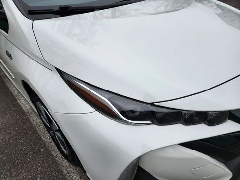 Used 2019 Toyota Prius Prime Premium w/ Carpet Mat Package image 4