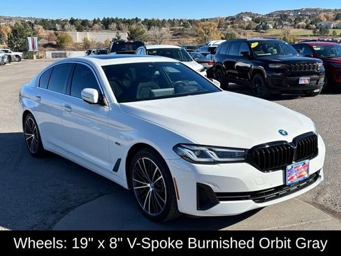 Used 2023 BMW 530e xDrive 530e iPerformance image 8